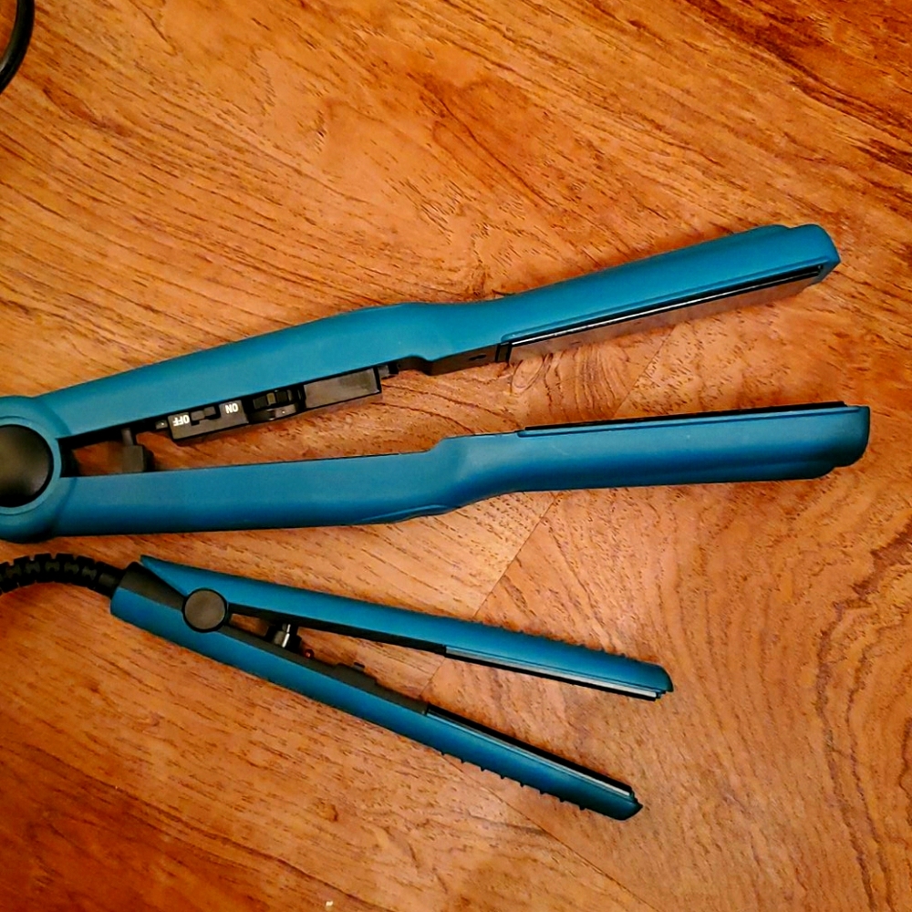 Revlon Flat Iron travel set